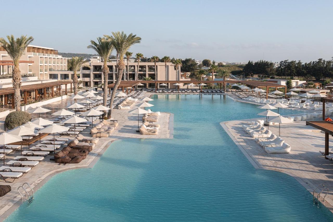 Helea Lifestyle Beach Resort Kallithéa 外观 照片 The resort's main pool